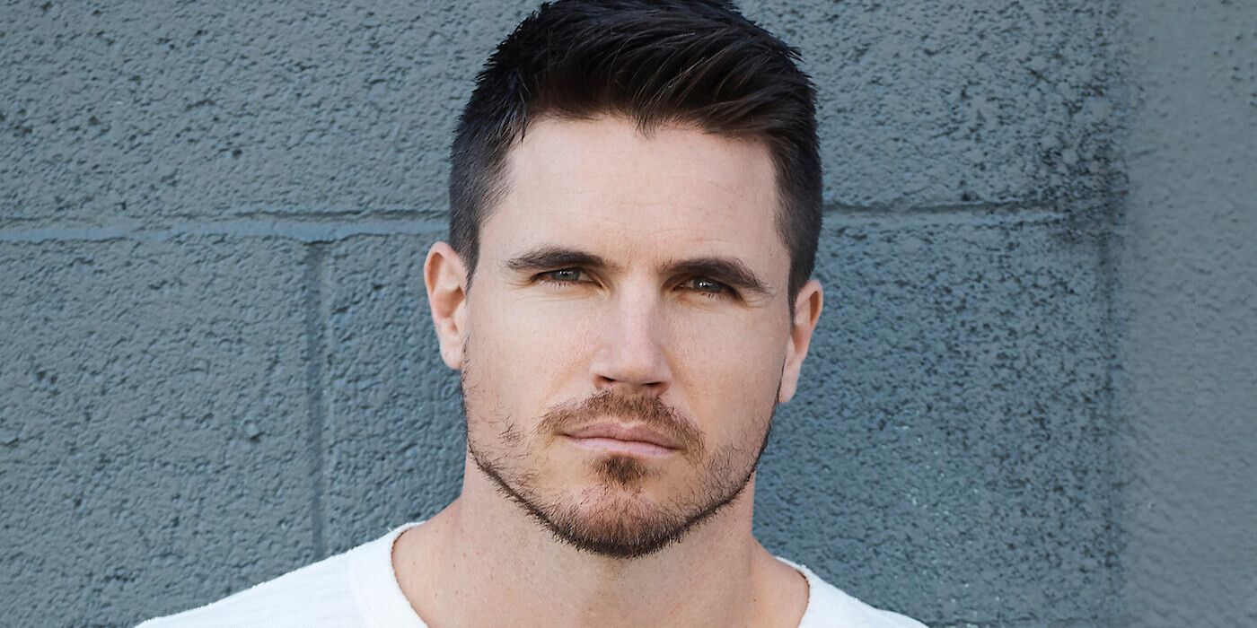 Who Does Robbie Amell Play in The Witcher Season 3?