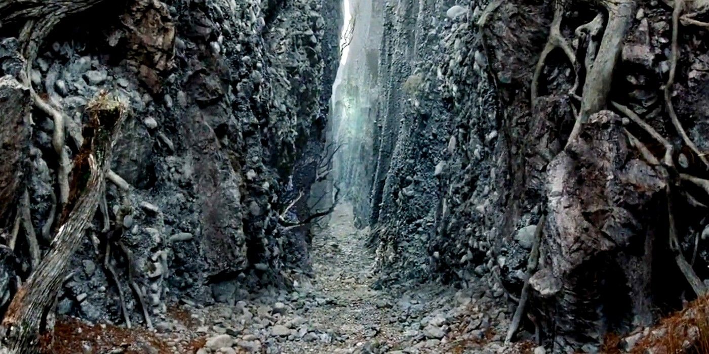 A shot shows the narrow gorge called The Paths of the Dead from the Lord of the Rings.