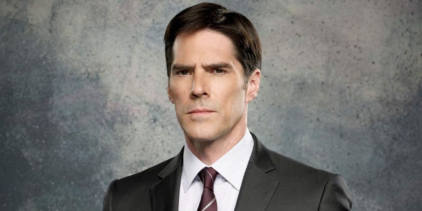 Thomas Gibson as Criminal Minds' Hotch against a grey background 