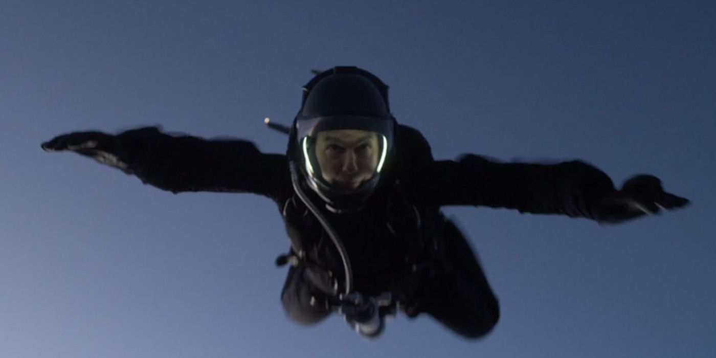 Tom Cruise completing Mission Impossible Fallout's Halo Jump