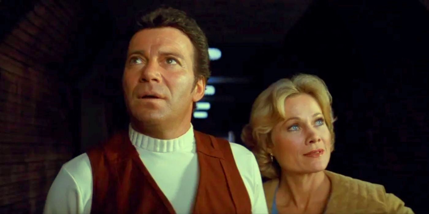 Admiral Kirk and Carol Marcus looking in awe on the Genesis cave in The Wrath of Khan