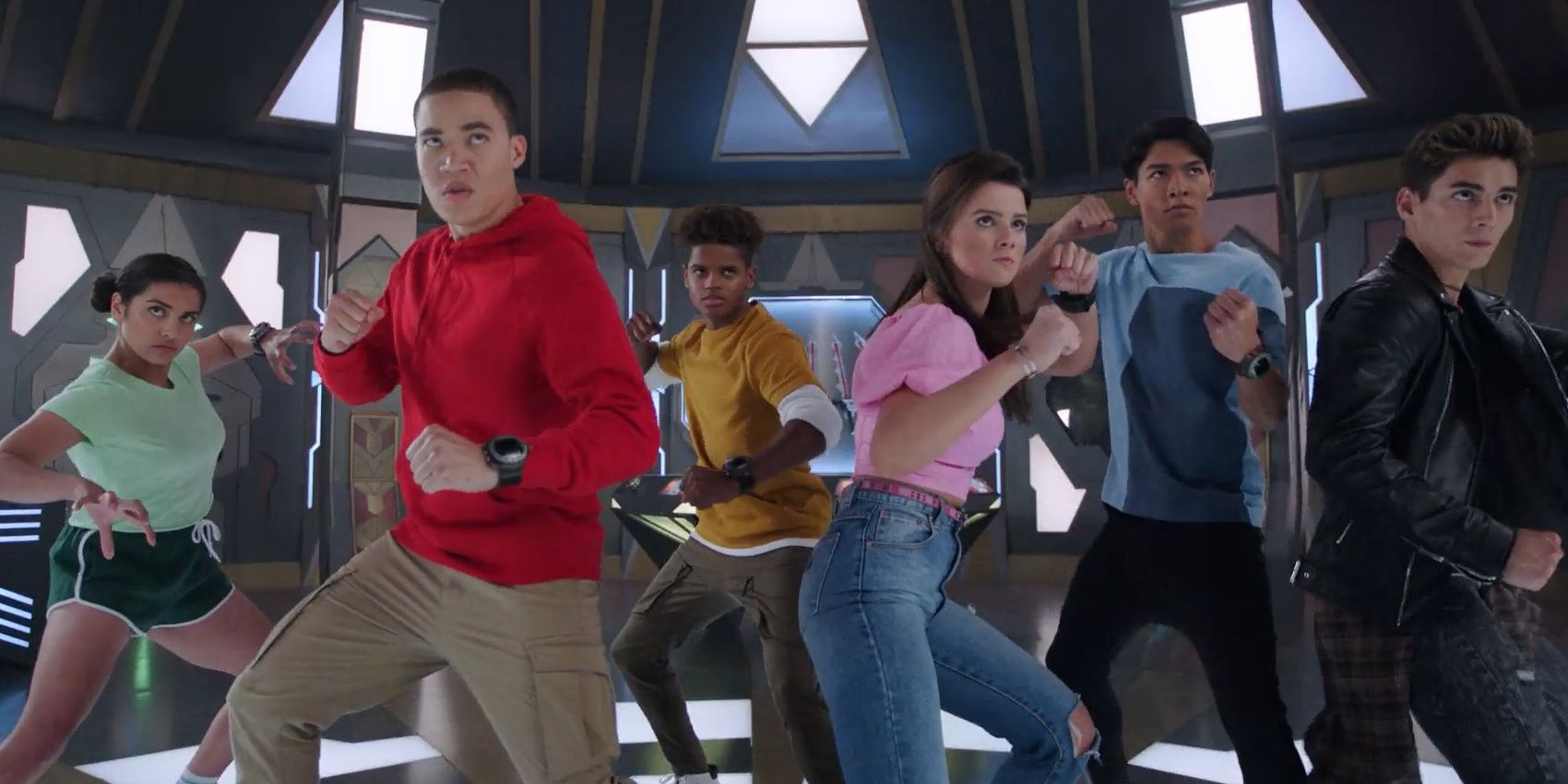 10 Ways Power Rangers Cosmic Fury Breaks Tradition