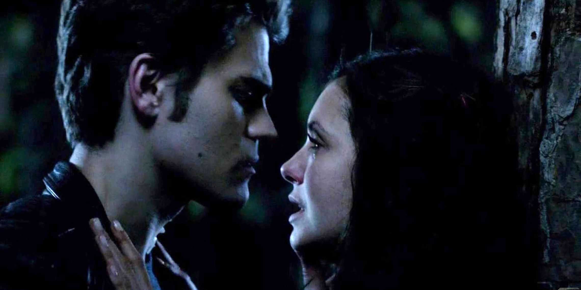 Silas holds Amara in The Vampire Diaries