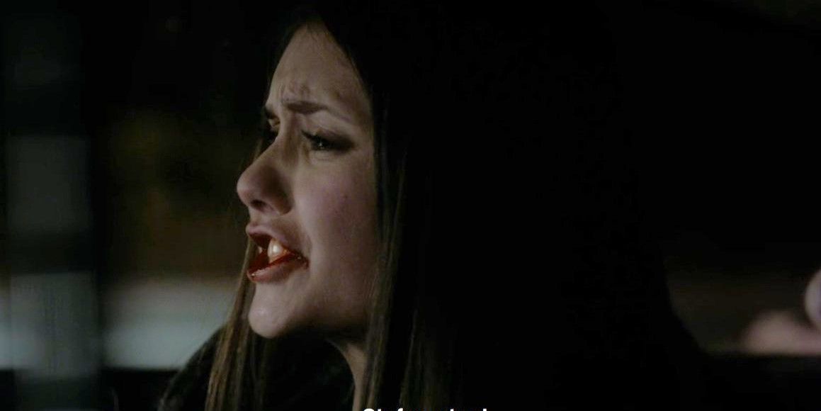 Elena grita com Stefan em perigo em The Vampire Diaries