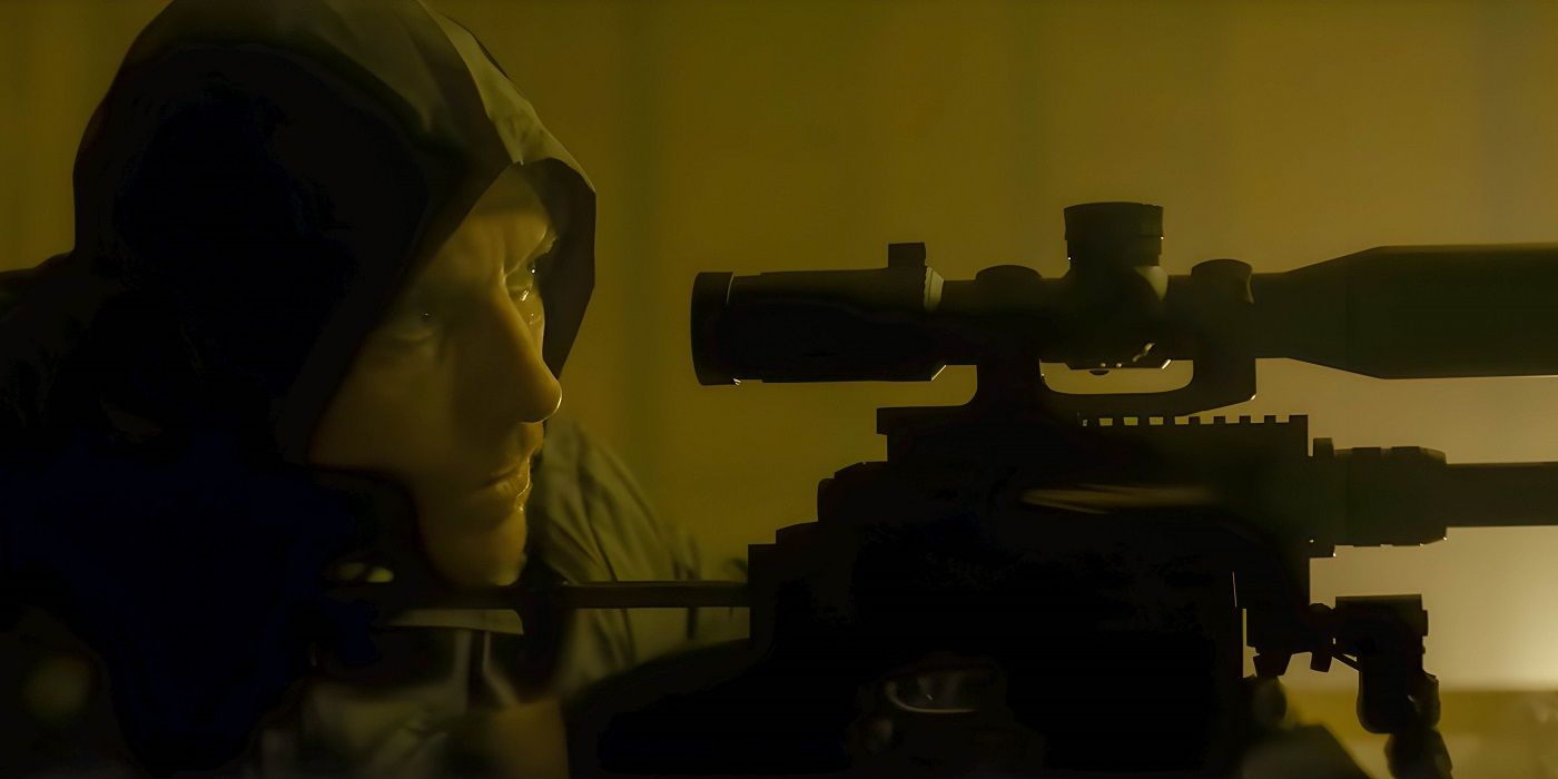 The Killer (Michael Fassbender) prepares an assassination in the Netflix movie 