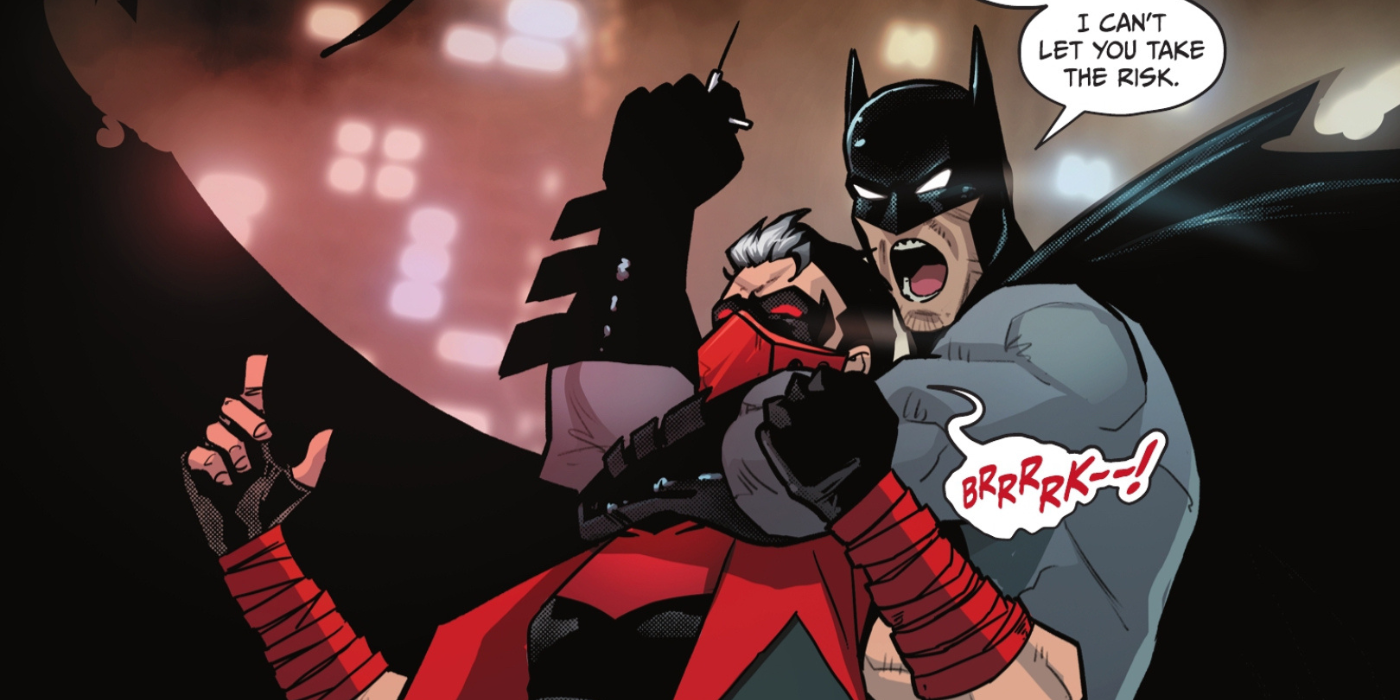 Batman com Capuz Vermelho em uma chave de braço.