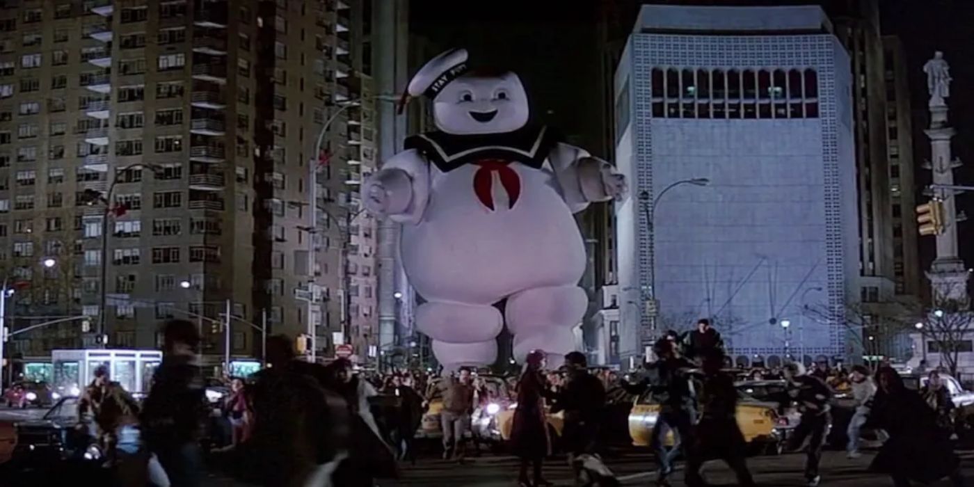 Stay Puft Marshmallow Man rampages through the city in Ghostbusters