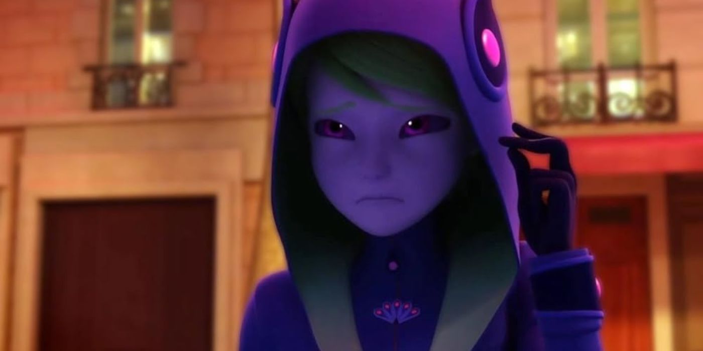 Felix Graham deVanily como Argos está chorando enquanto estala os dedos em Miraculous: Tales of Ladybug & Cat Noir. 