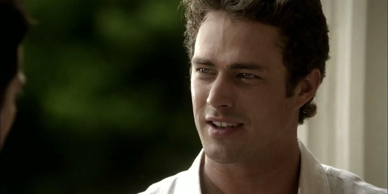 Mason Lockwood smiling in The Vampire Diaries Season 2, Episode 1, 