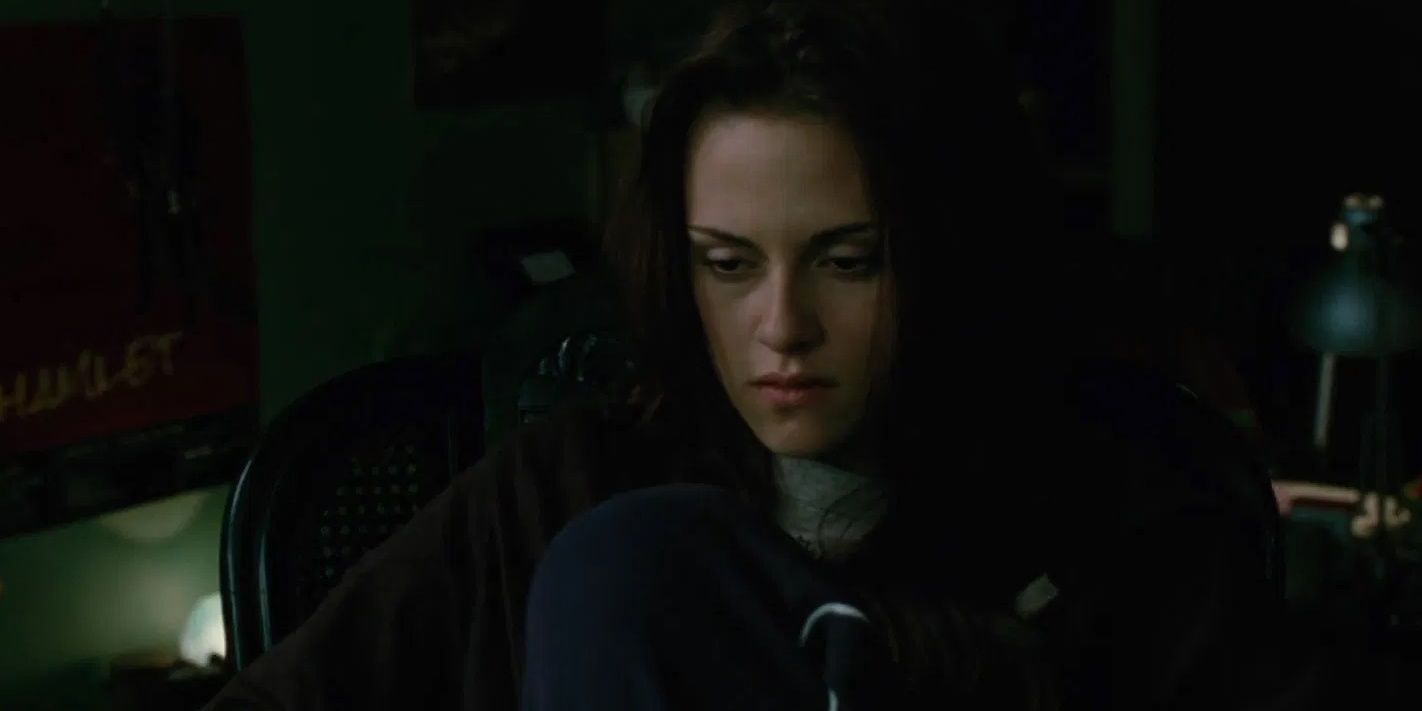 Why Edward Left Bella in New Moon, Explained