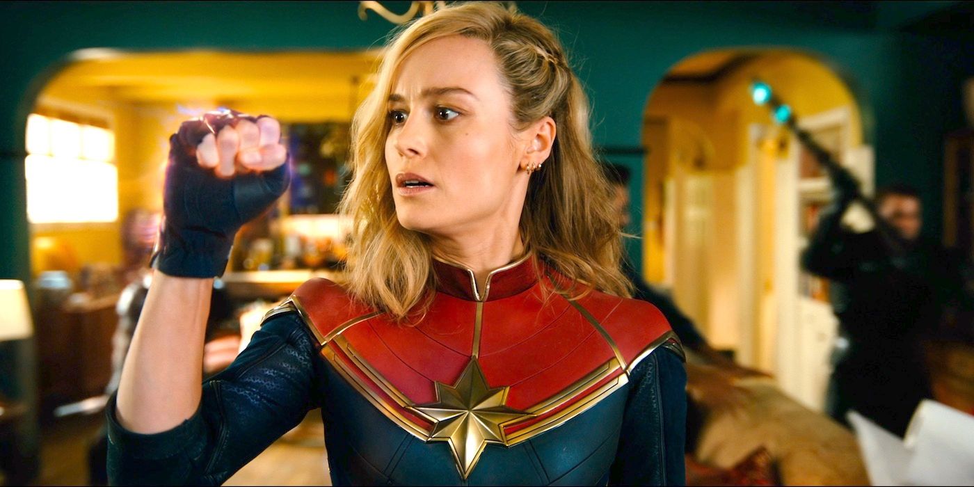 Captain Marvel gets teleported to Earth in The Marvels