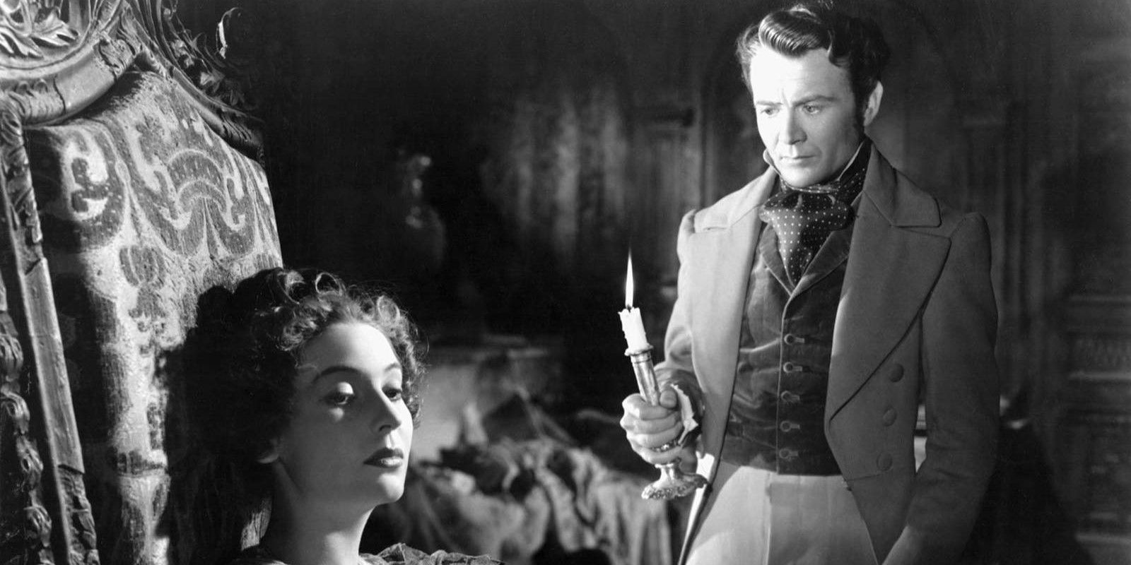 Pip de John Mills olhando para Estella de Valerie Hobson enquanto ela desvia o olhar em Grandes Esperanças (1946)