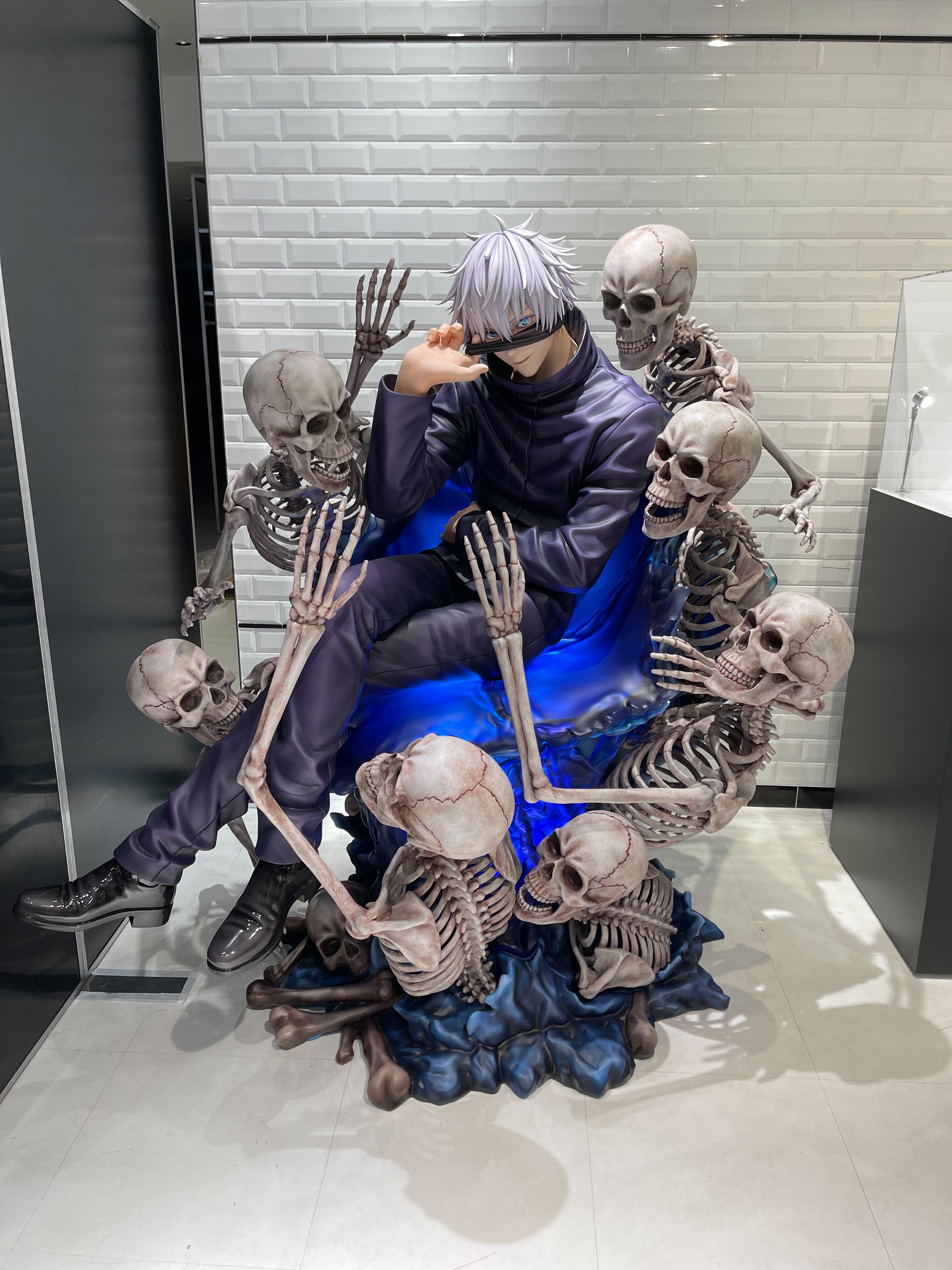 JJK Releases Life-Sized Satoru Gojo Merchandise Figure