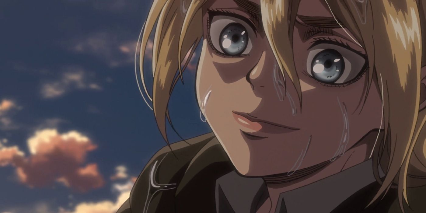 Historia sonriendo con agua en su rostro en Attack On Titan.