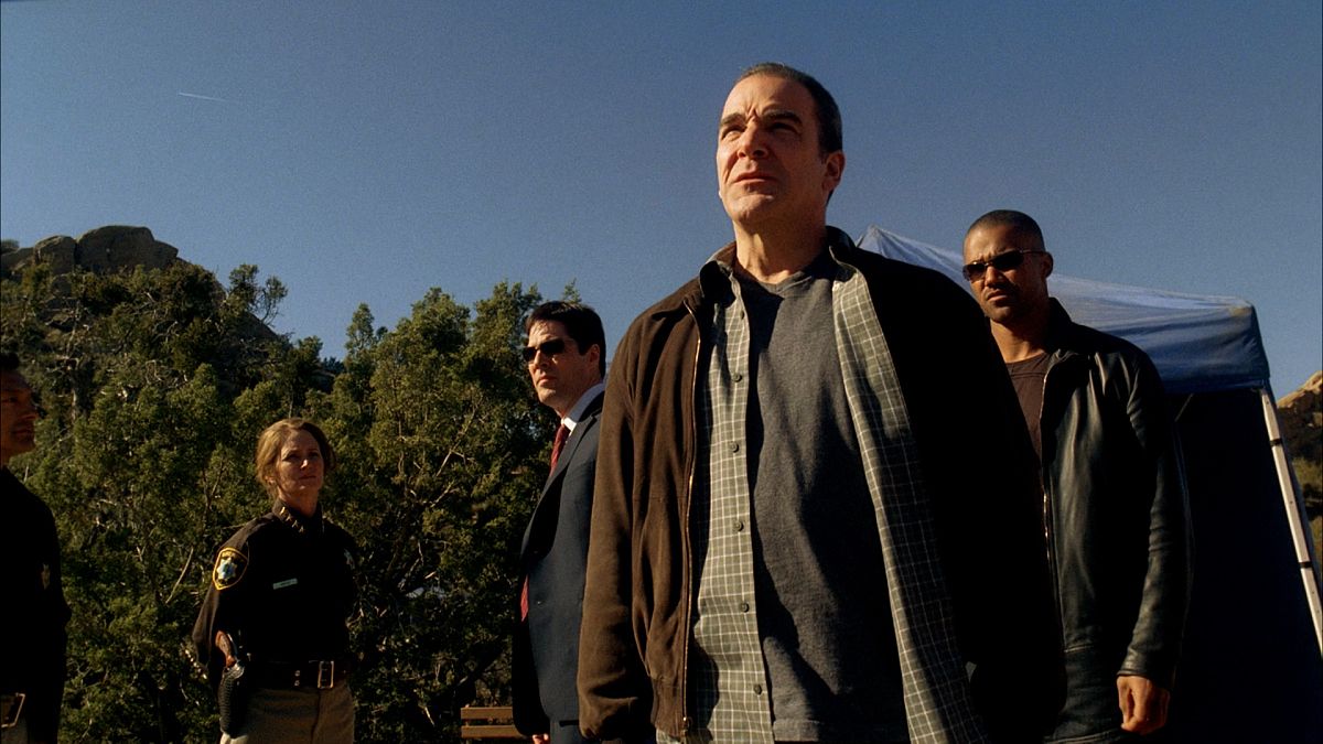 Gideon, Hotchner and Morgan arriving on the scene of the crime in No Way Out from Criminal Minds