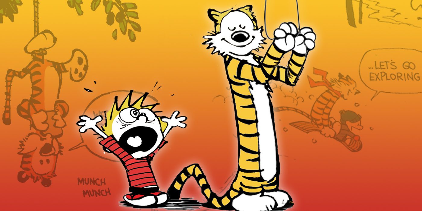 Calvin e Hobbes com a primeira e a última história em quadrinhos ao fundo