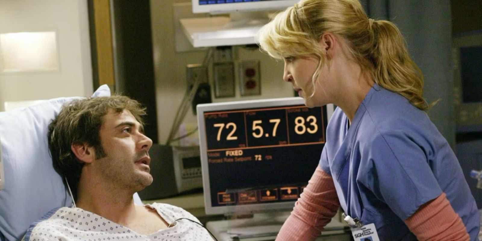 Izzie (Kathrine Heigl) cuts Denny (Jeffrey Dean Morgan)'s LVAD wire in Grey's Anatomy.