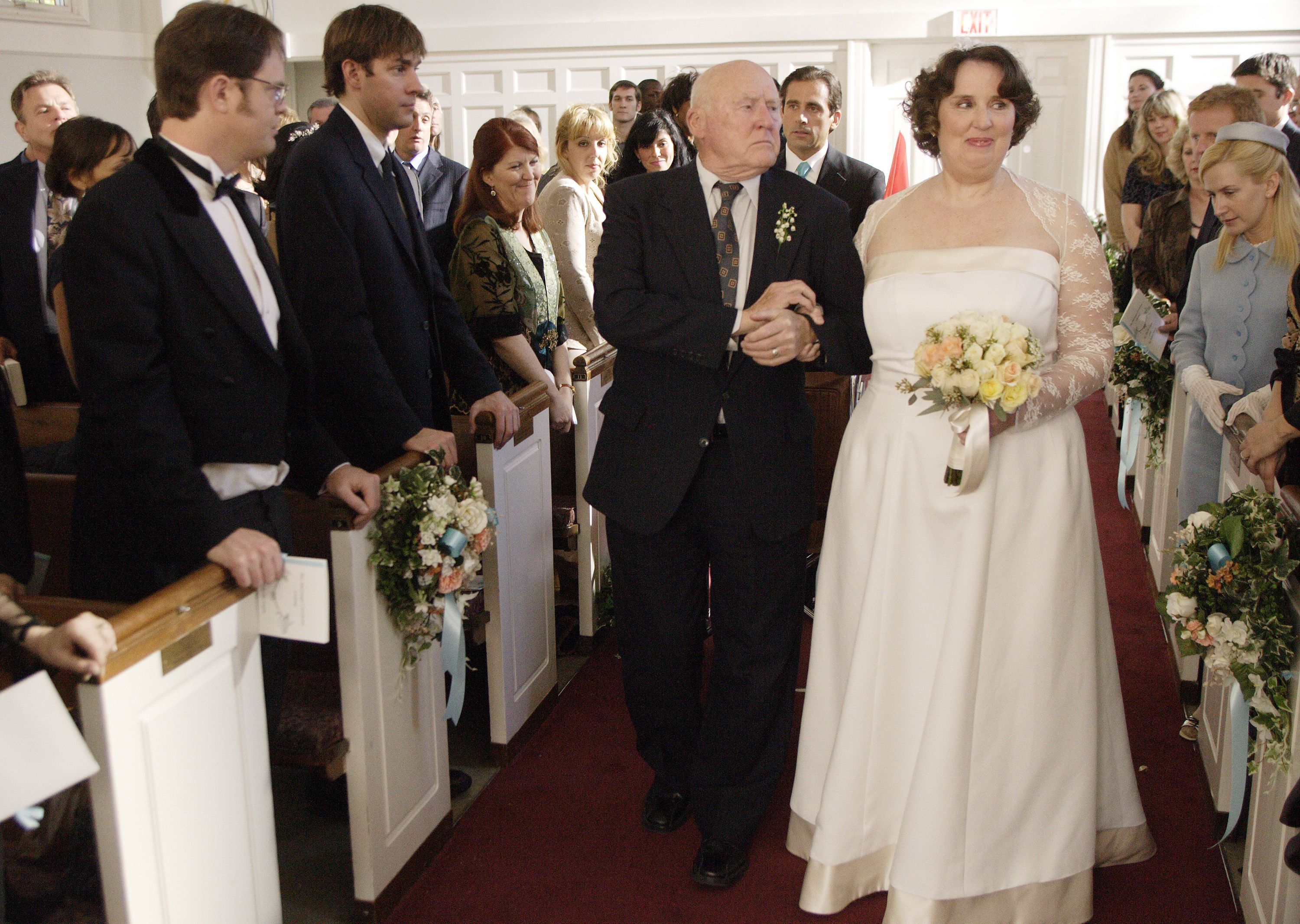 Phyllis walking down the aisle with her dad in The Office