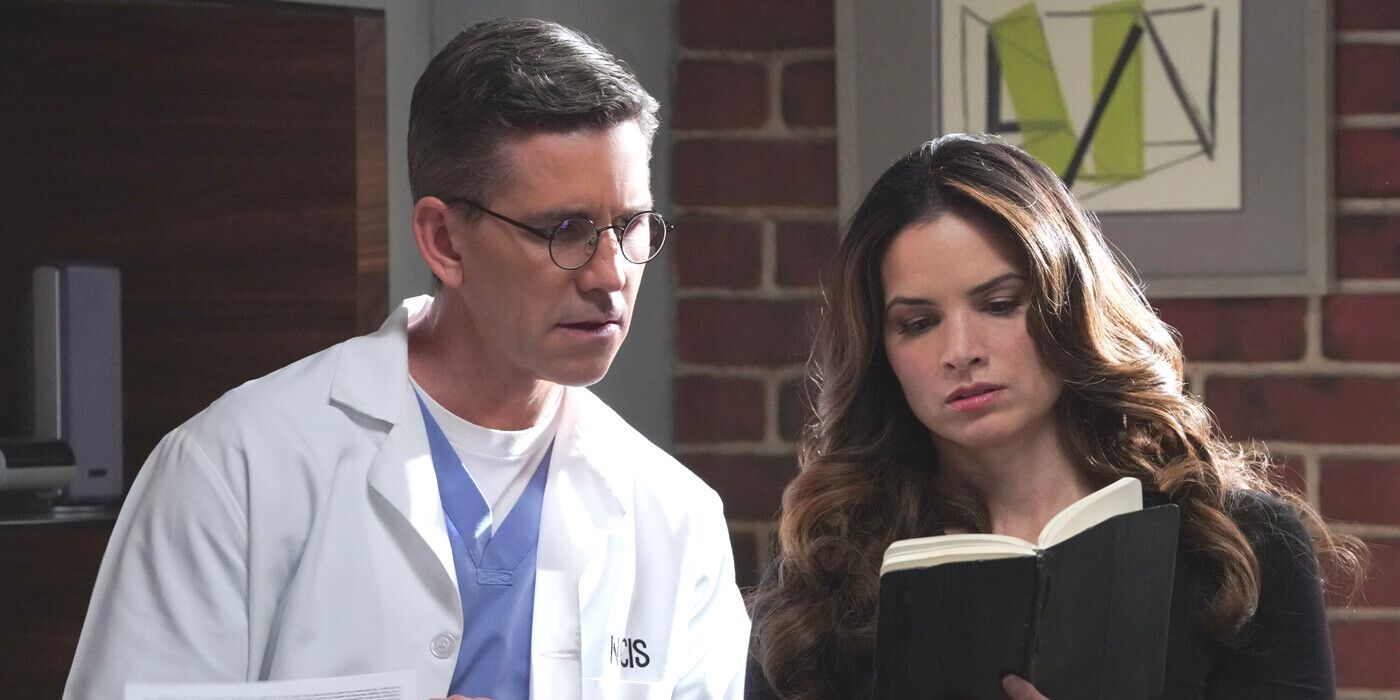 NCIS S21E2 - Palmer and Knight (Brian Dietzen, Katrina Law) read from Ducky's journal