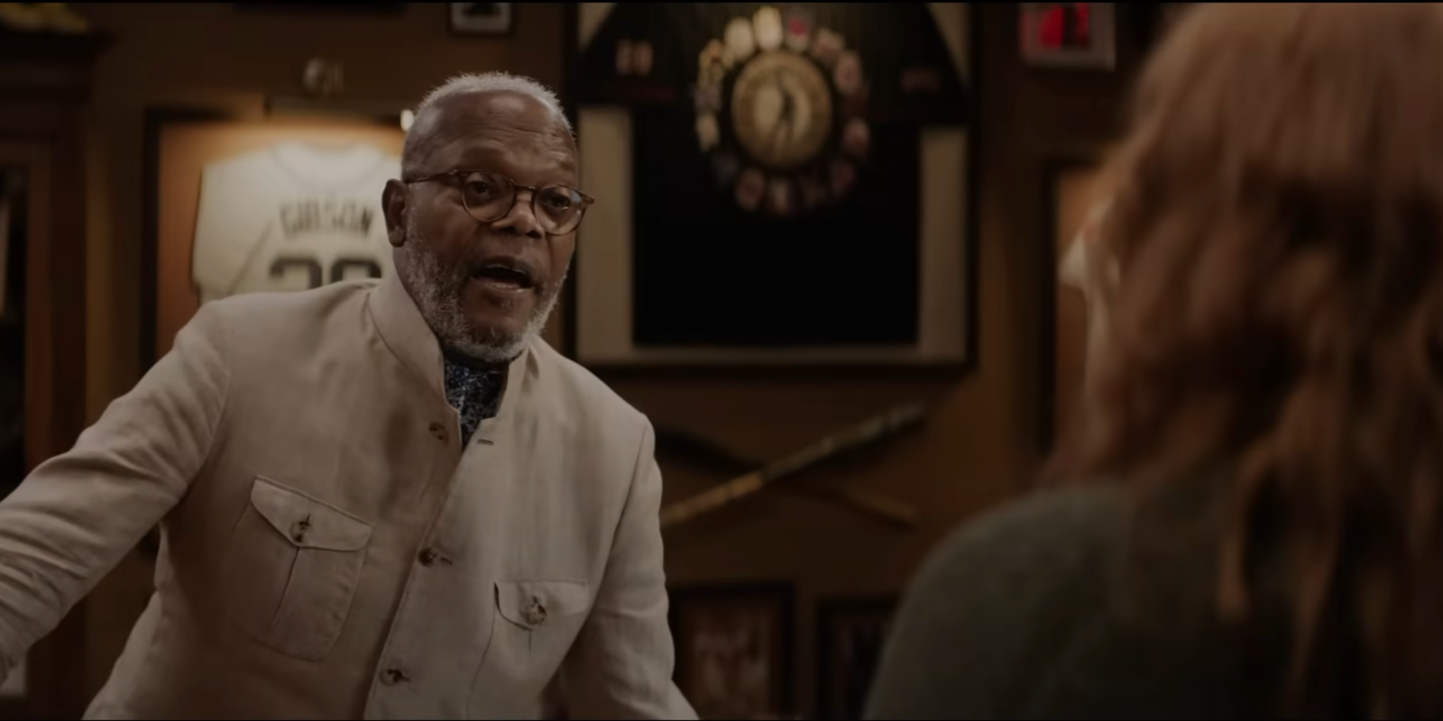 Samuel L. Jackson as Alfred Solomon talking to Elly in Argylle