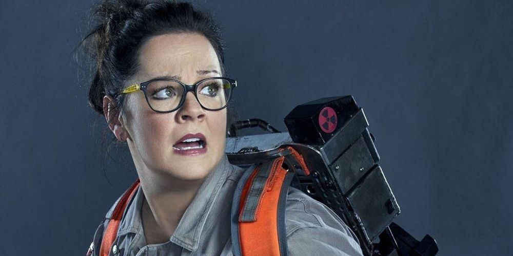 Abby Yates se veste em Ghostbusters Answer The Call