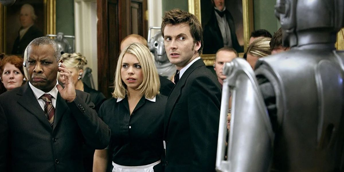 David Tennant and Billie Piper as the Doctor and Rose Tyler in Doctor Who episode, Rise of the Cybermen.