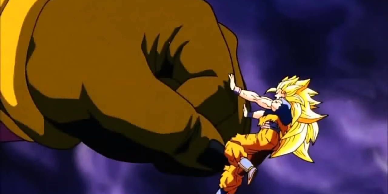 Super Saiyan 3 Goku segura o punho gigante de Hirudegarn em Dragon Ball Z: Wrath of the Dragon.