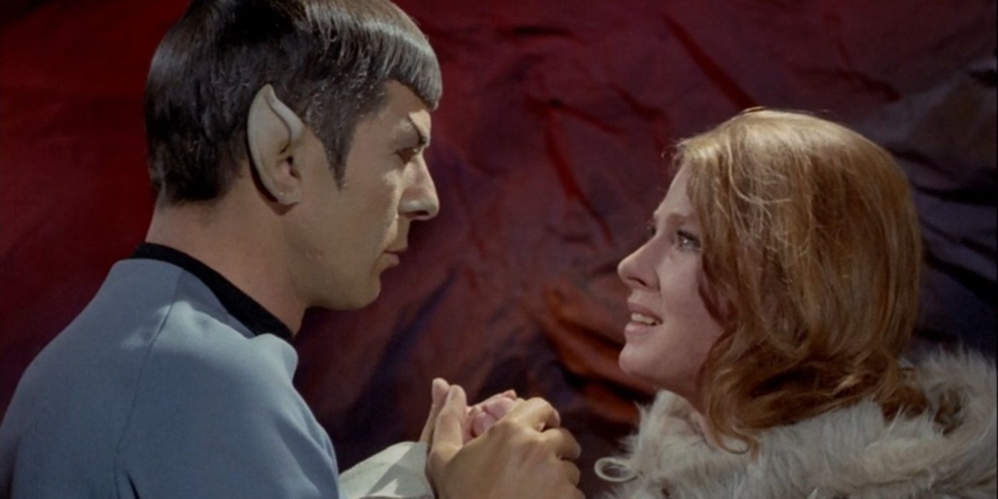 Spock e Zarabeth em Star Trek All Our Yesterdays