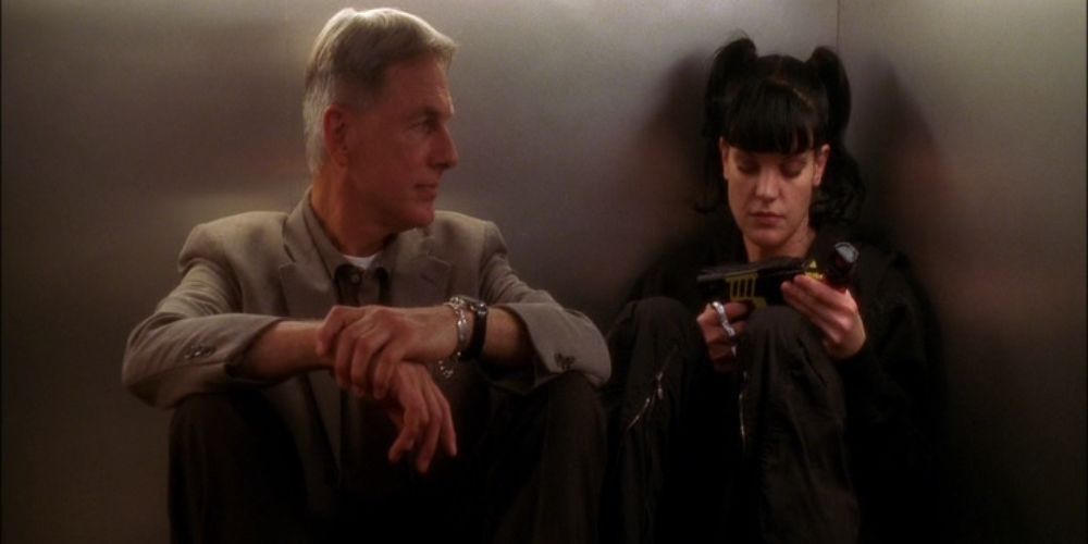 Gibbs and Abby in an elevator in NCIS episode BLOODBATH