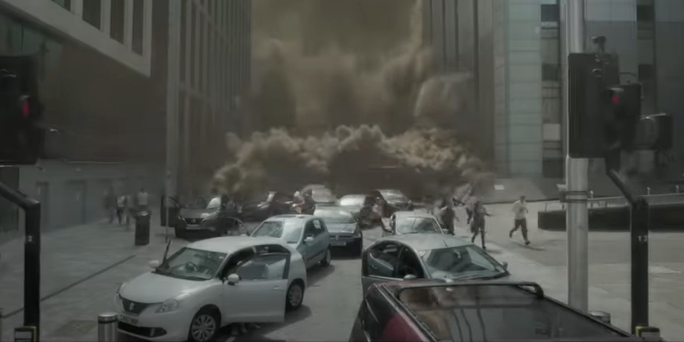 Uma gigantesca tempestade de areia causa caos em Londres no novo trailer de Doctor Who.