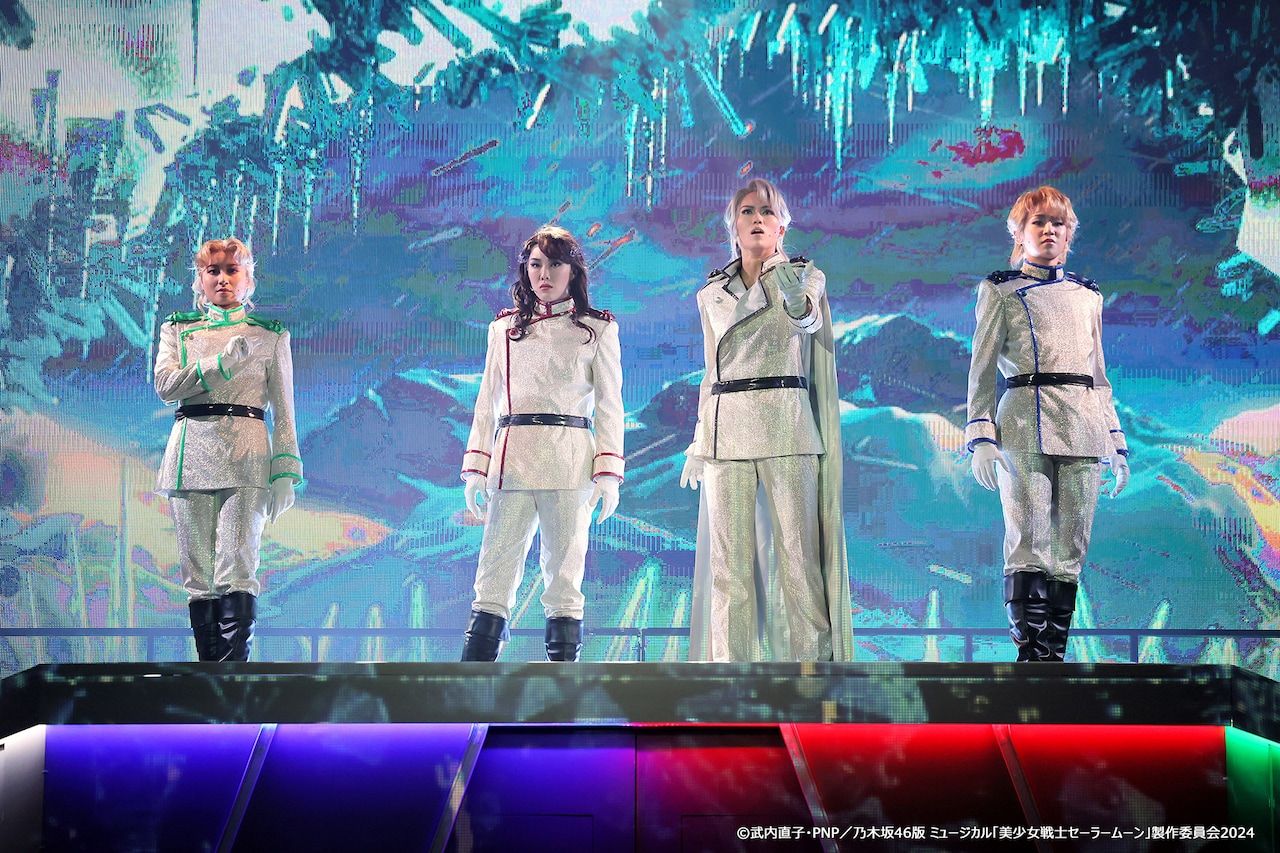 В новом фото Сейлор Мун показаны актеры в полном костюме для дебютного шоу