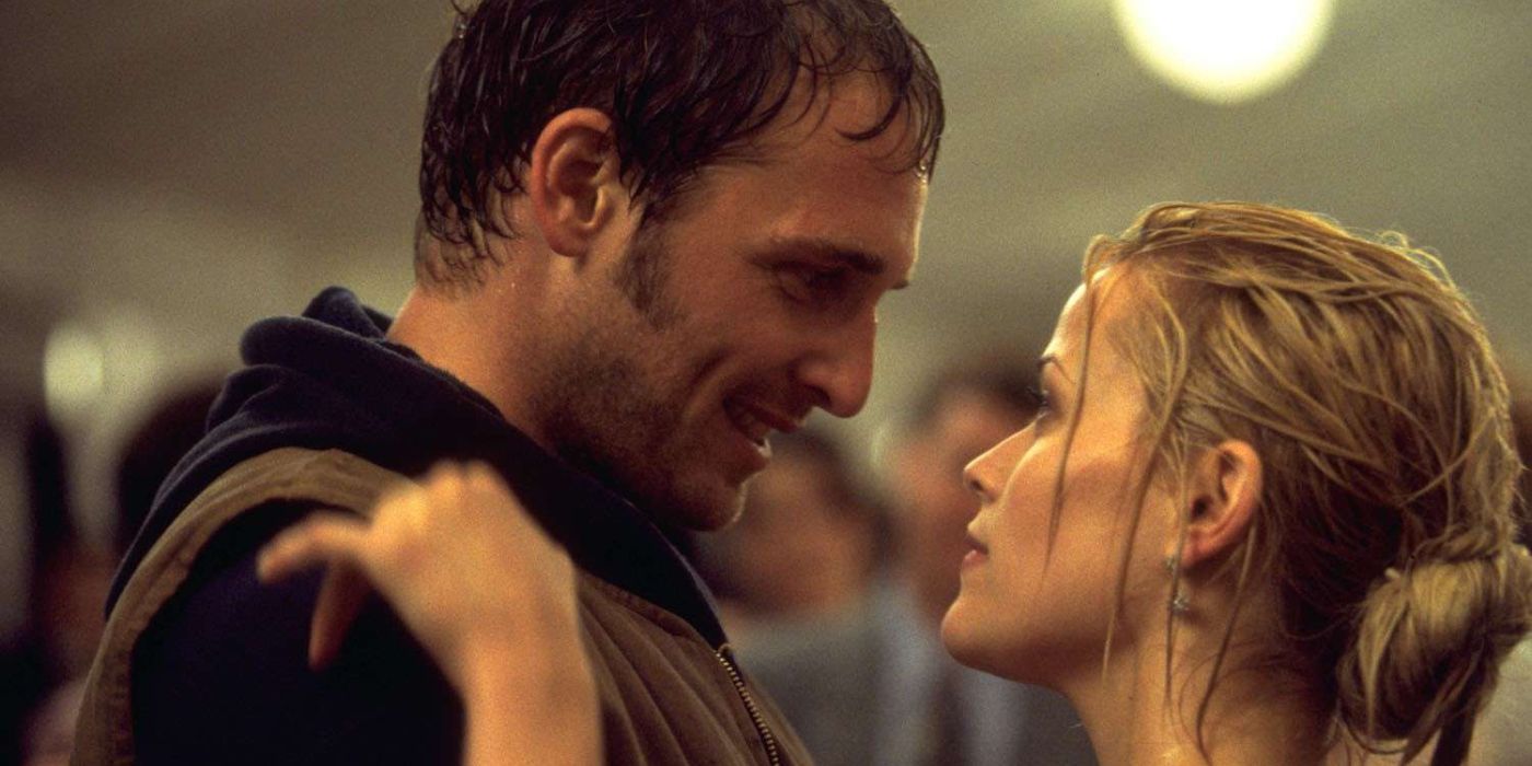 Close-up of Melanie and Jake dancing together in Sweet Home Alabama