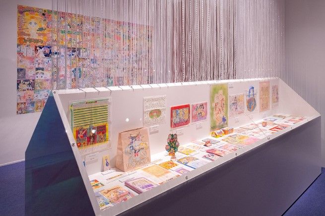 «Сейлор Мун» представляет новые произведения искусства и товары для эксклюзивной музейной витрины