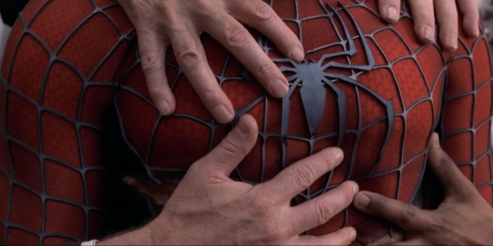 «Если бы мы сделали [это]...»: Сэм Рэйми рассматривает проблемы «Человека-паука 4»