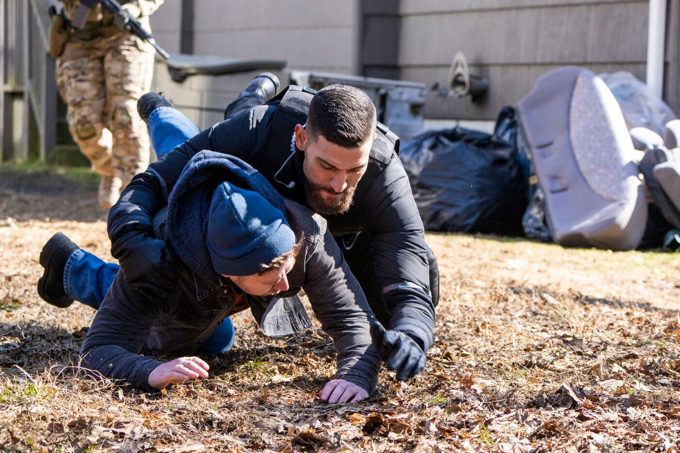 FBI Season 6 - OA tackles suspect