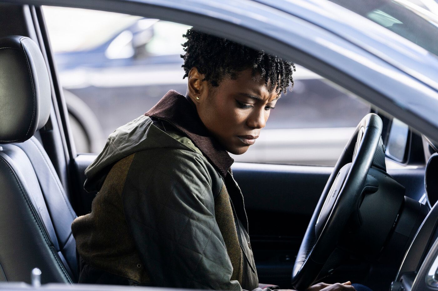 FBI Season 6 - Tiffany in car