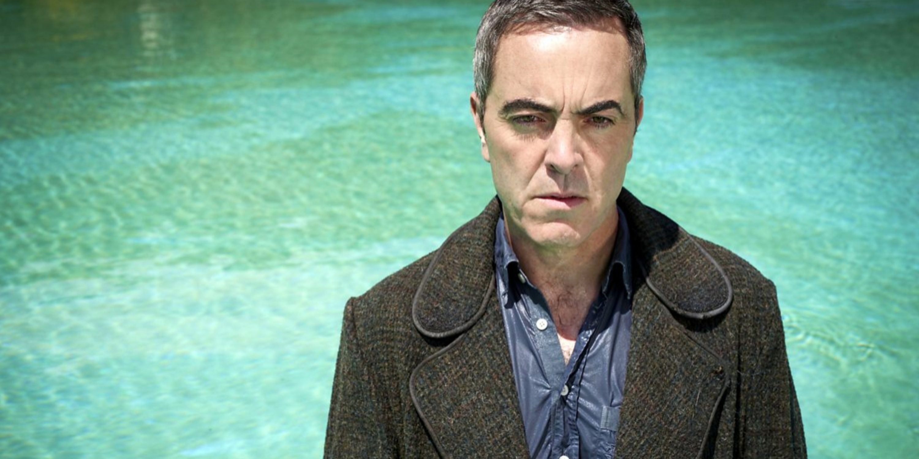 Un primer plano muestra a James Nesbitt como Tony Hughes preocupado en The Missing.