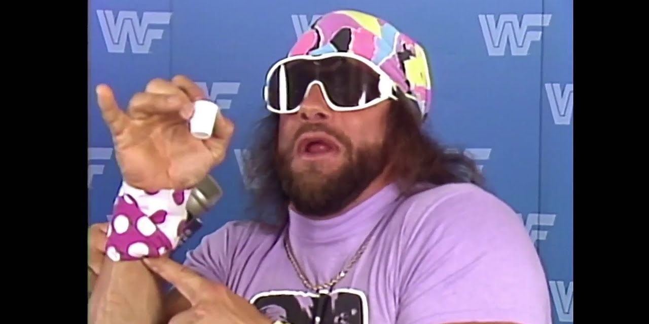 Macho Man Randy Savage declarando em uma promoção da WWE que o creme sobe ao topo, ah, sim