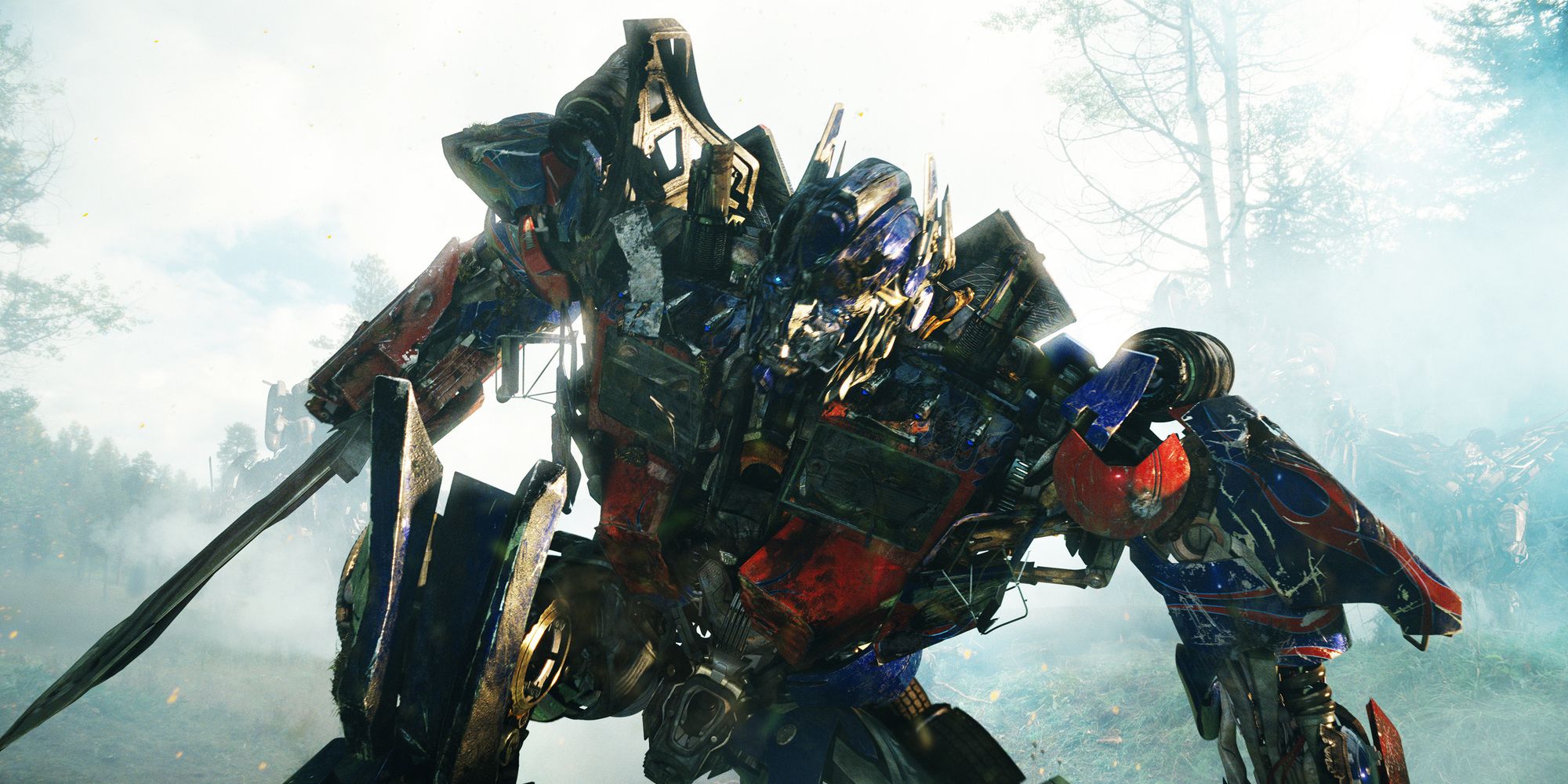 Optimus Prime, Transformers Revenge'in düşmüş intikamında diz çöküyor, inciniyor