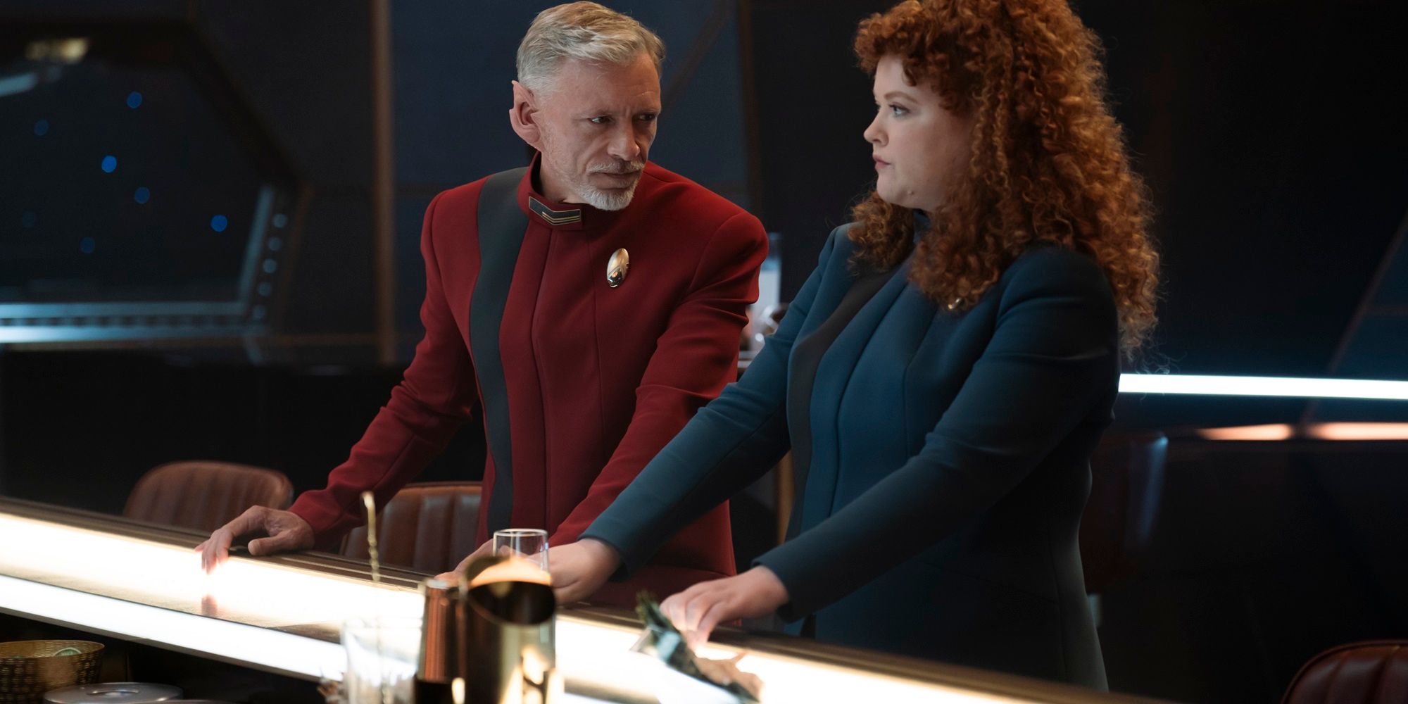 Rayner and Tilly have a drink at the ship bar in Star Trek: Discovery