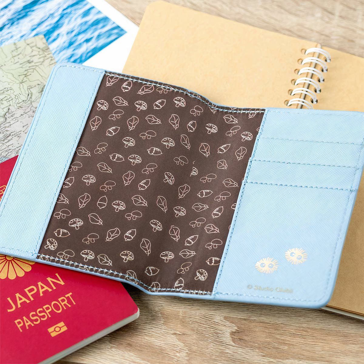 Studio Ghibli выпускает футляры для паспортов «Тоторо», «Унесенные призраками» и «Кики» для путешествий