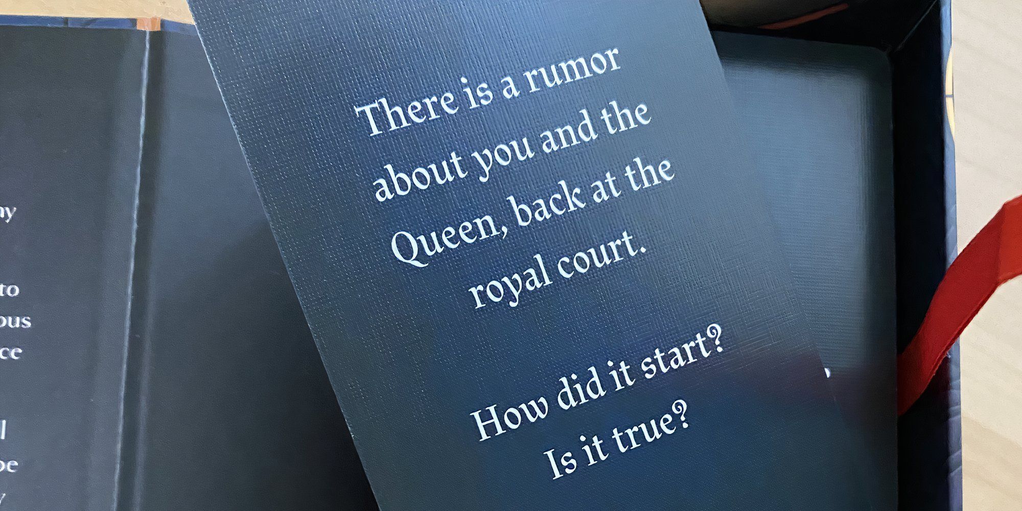Darrington Press's For The Queen — прекрасное новое издание классики