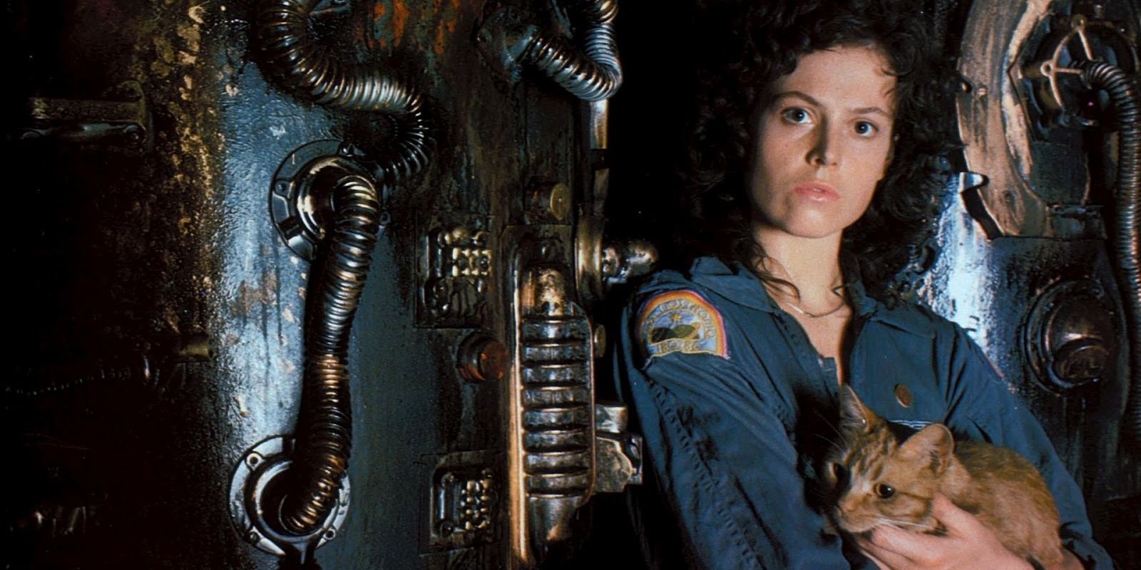 Sigourney Weave as Ellen Ripley holds on the the cat Jones (Jonesy) in the Alien film