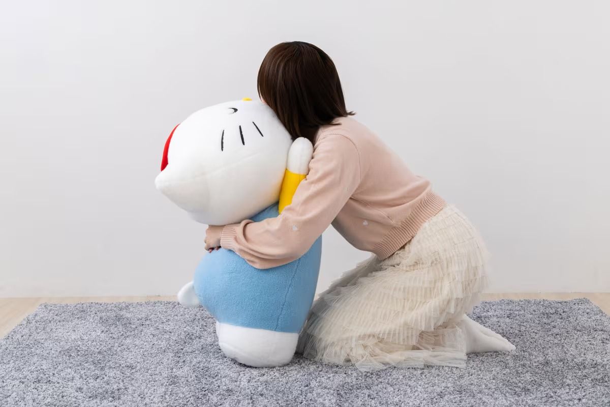 Hello Kitty от Sanrio становится матерью всех плюшевых игрушек к специальному юбилейному выпуску