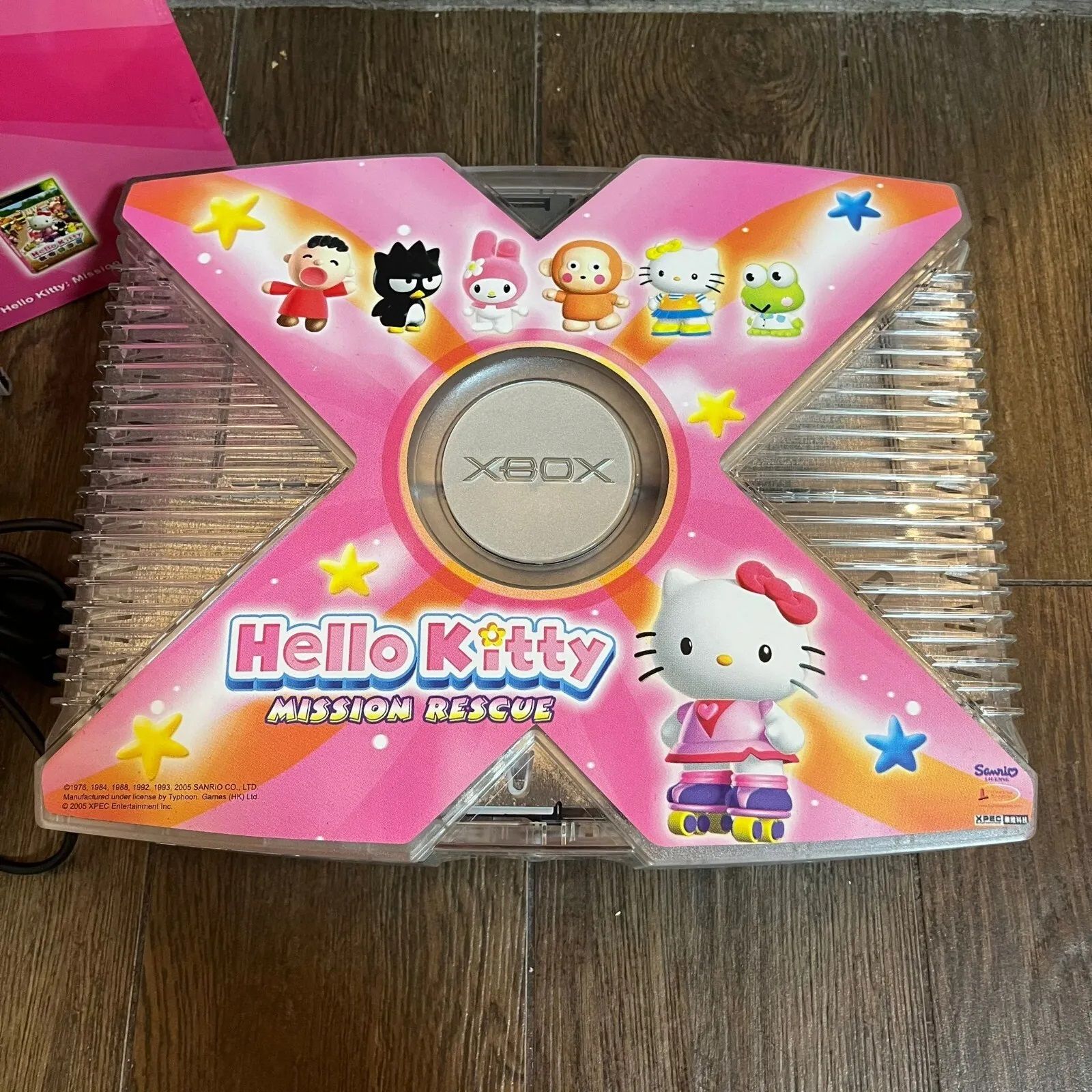 Снятая с производства консоль Hello Kitty Xbox продана на аукционе за ошеломляющую сумму