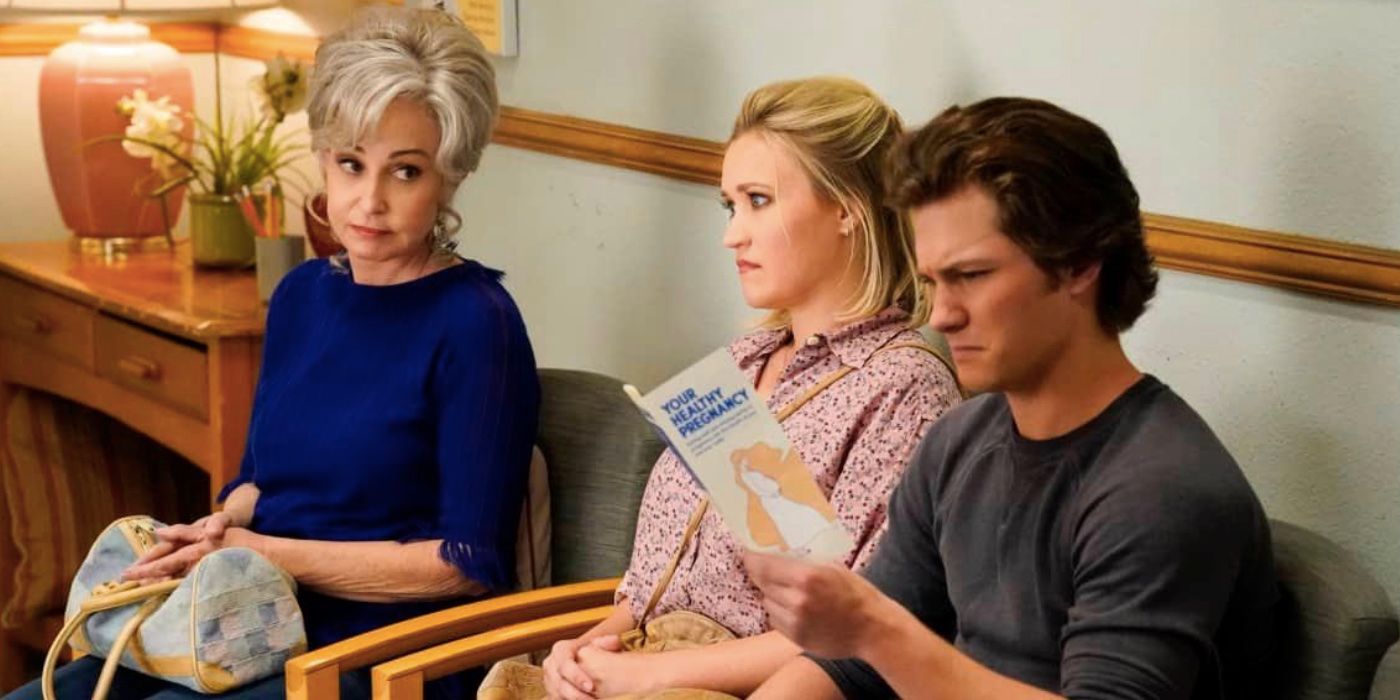 Connie, Mandy and Georgie at a doctor's office on Young Sheldon