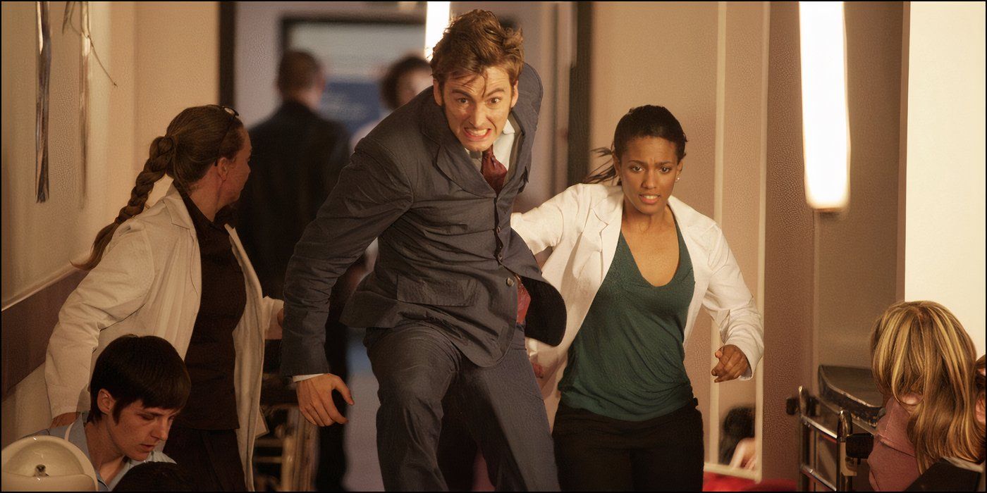 10th Doctor and Martha running down a corridor