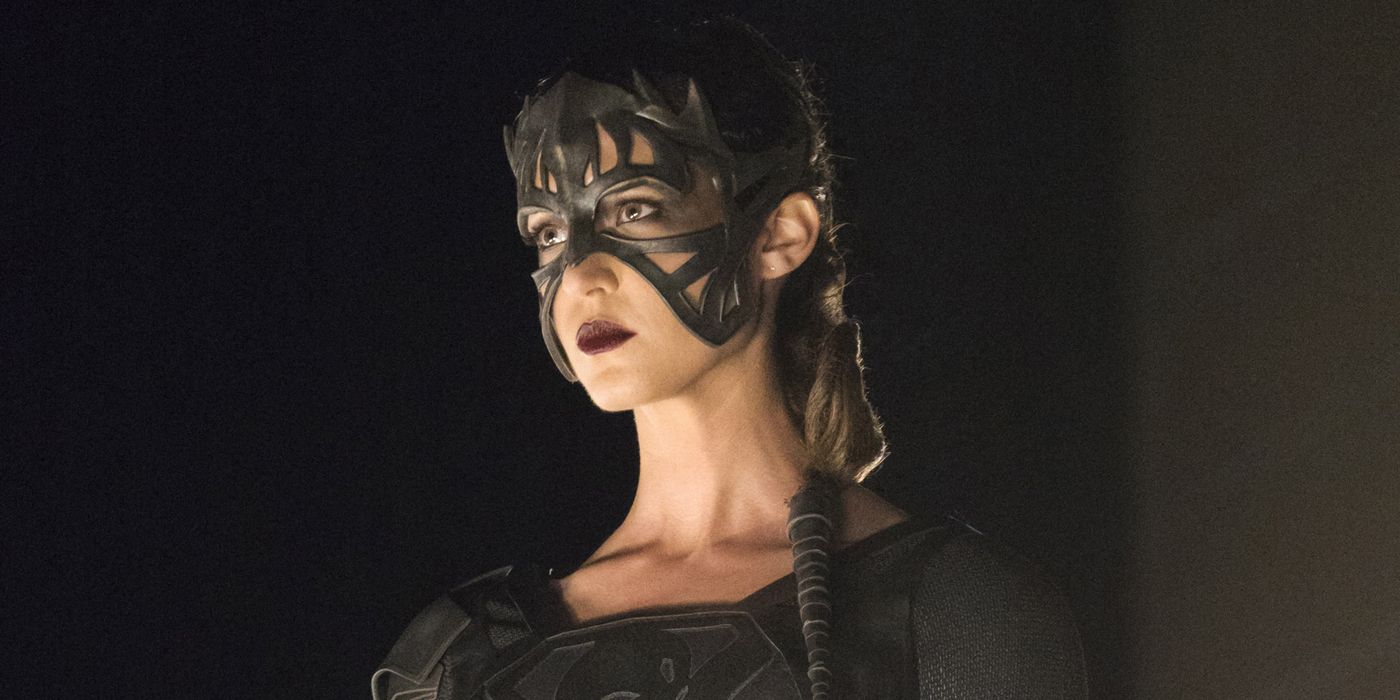 10 Best Villain Costumes in the Arrowverse