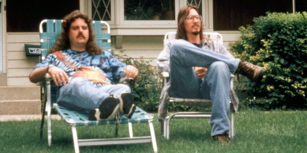Borchardt and Schank sitting on the lawn in American Movie
