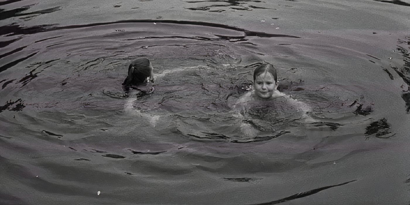 Crianças escapam de seus pais negligentes em The Twilight Zone The Bewitchin' Pool